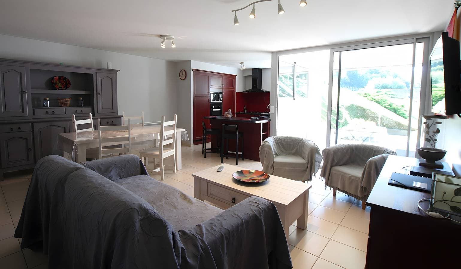 Foto 11 von 28: Ferienwohnung 'Le Labrit 3 étoiles' mit Bergblick und WLAN