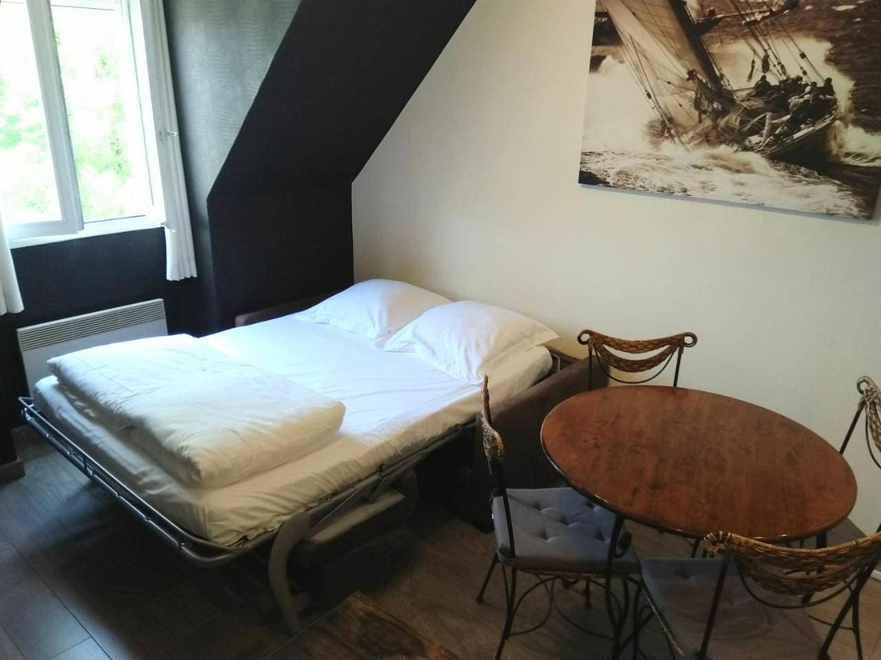 Foto 10 von 18: Two-Bedroom Apartment