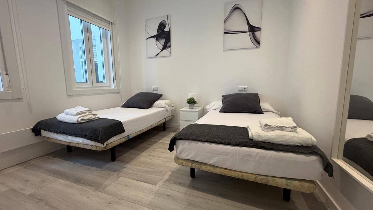 Foto 4 von 20: Three-Bedroom Apartment
