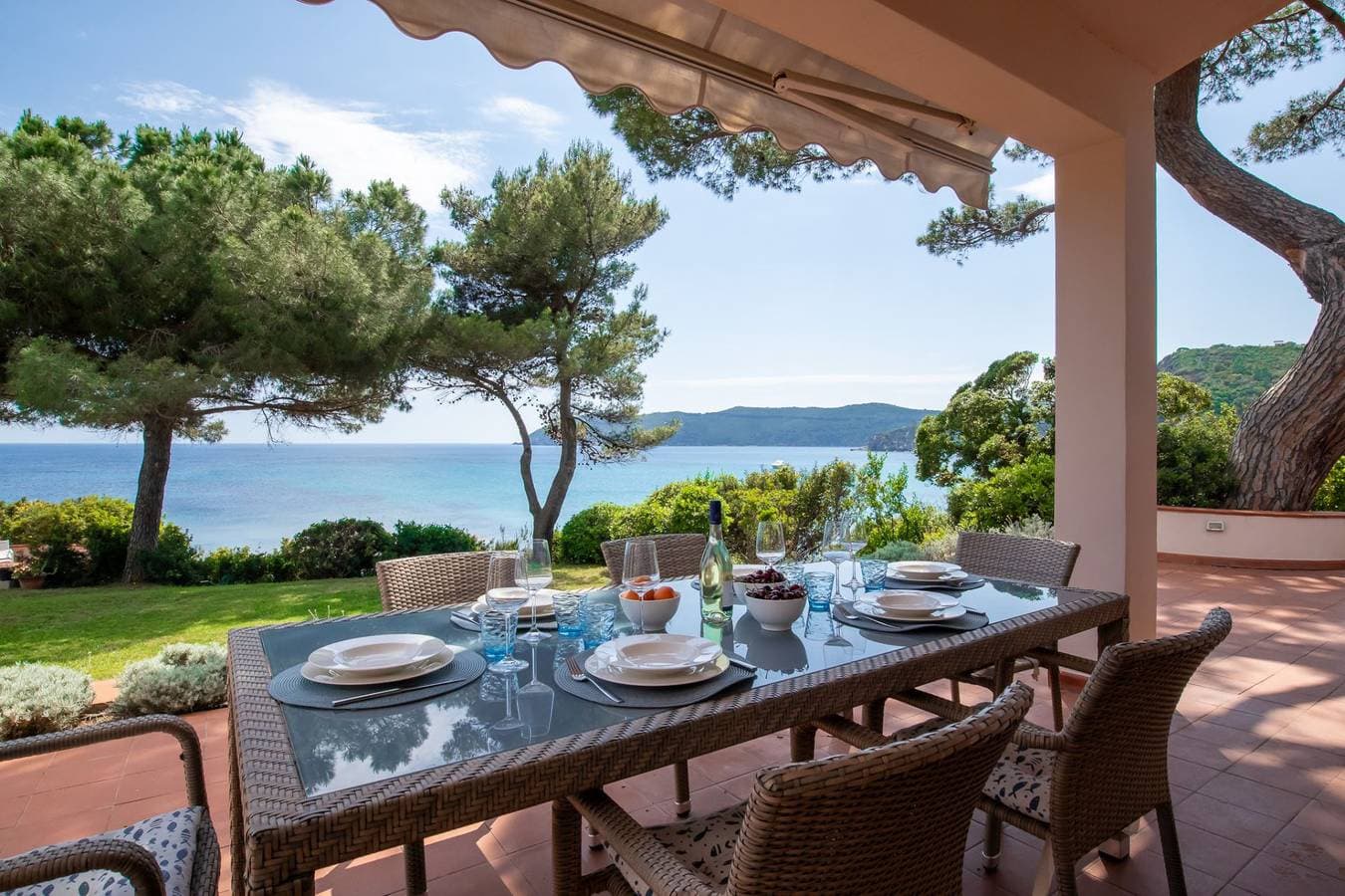 Foto 4 von 79: Villa für 12 Personen mit Garten