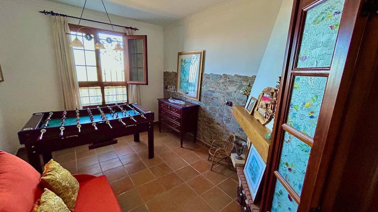Foto 12 von 34: Three-Bedroom House