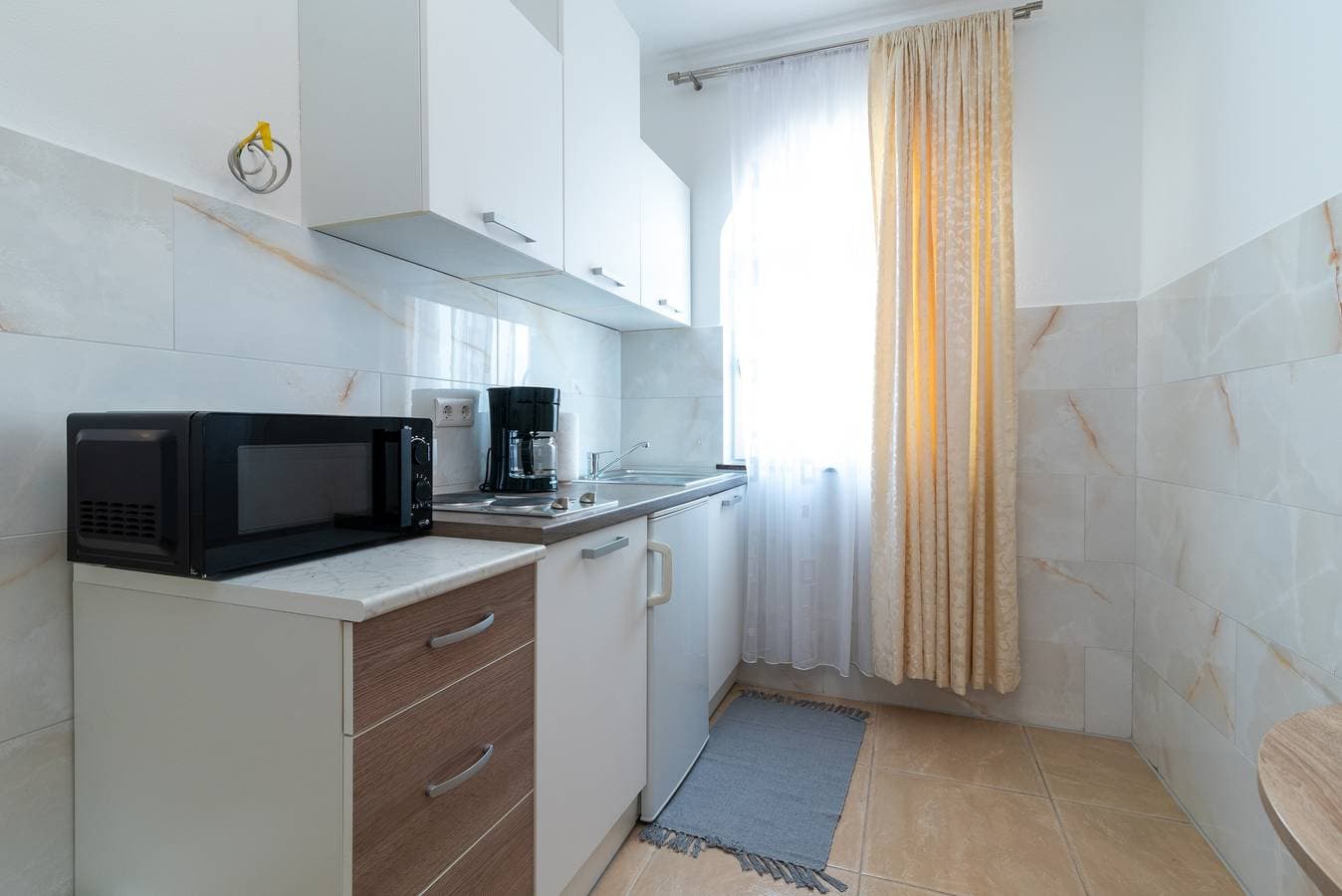 Foto 10 von 48: Ferienwohnung für 4 Personen mit Meerblick