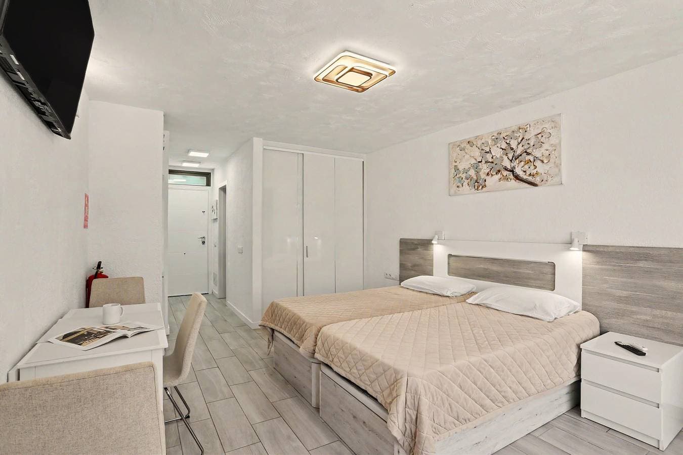 Foto 5 von 27: Ferienstudio 'Luxury Costa Adeje' mit Gemeinschaftspool, Balkon und WLAN