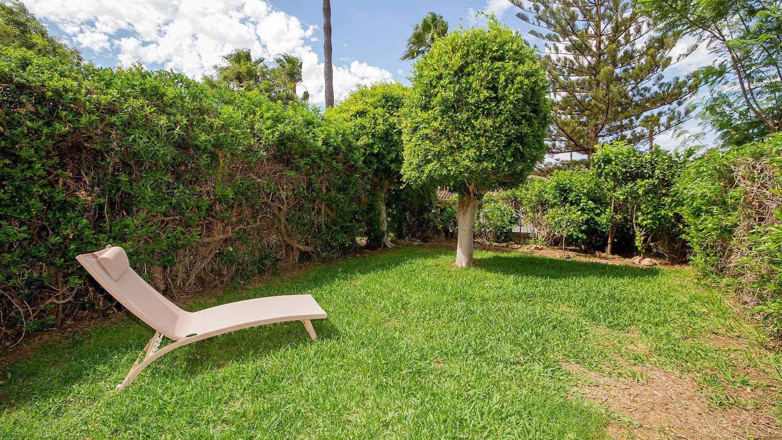 Foto 12 von 36: Jardines de la Duquesa 26