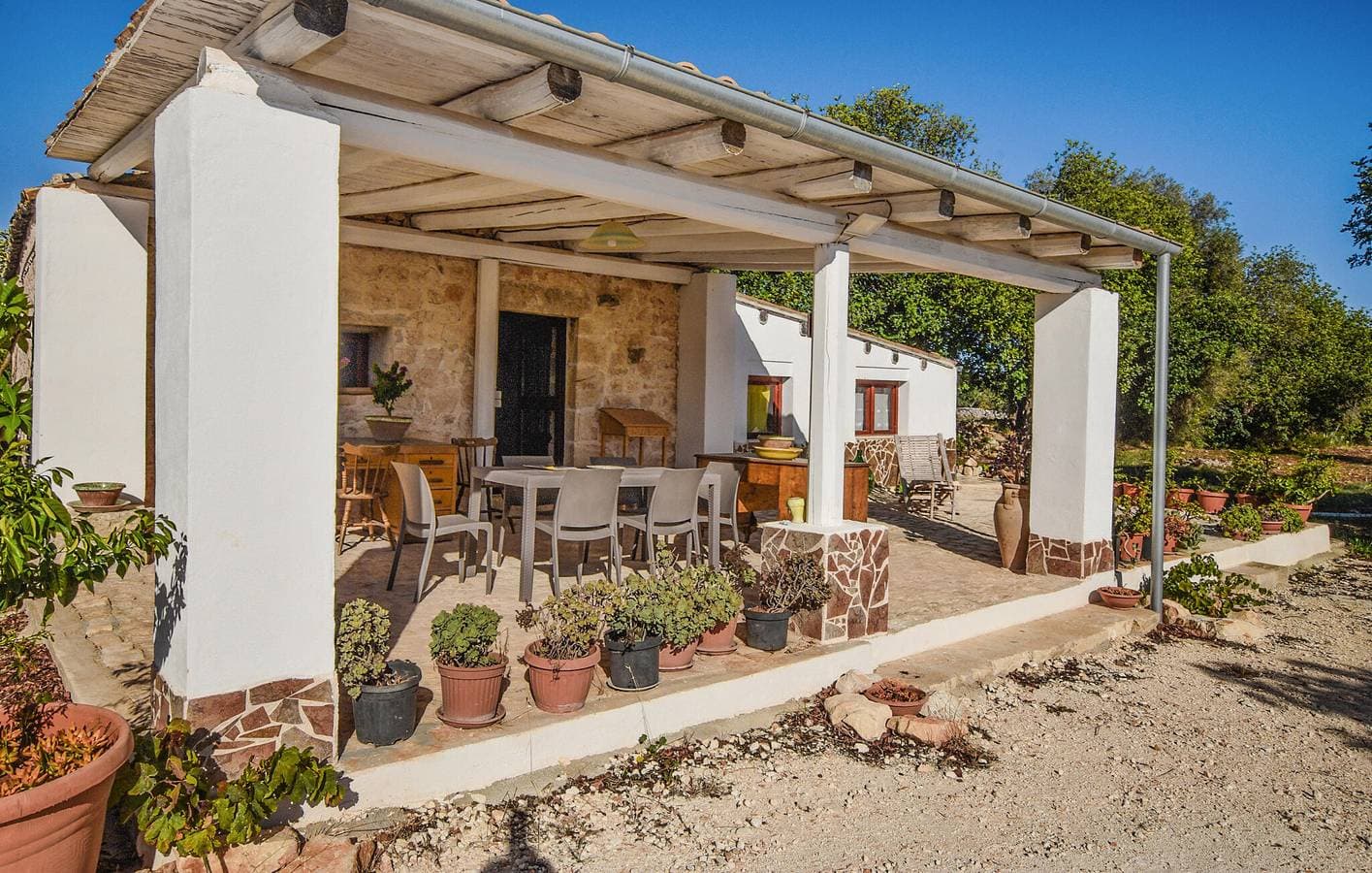 Foto 4 von 25: Charmante Wohnung mit AC, Parkplatz, Terrasse & WiFi