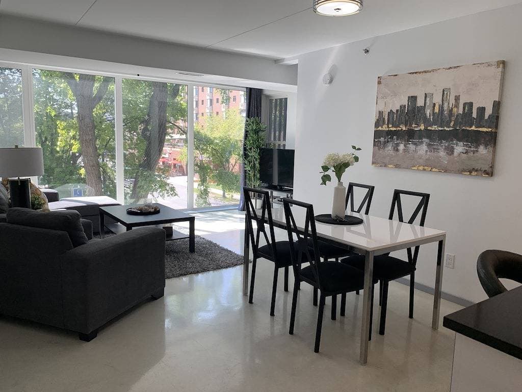 Foto 6 von 15: Neue moderne 2 Bdr 2 1/2 Br 1500sq / ft Luxus-Eigentumswohnung in Osborne Village !!!