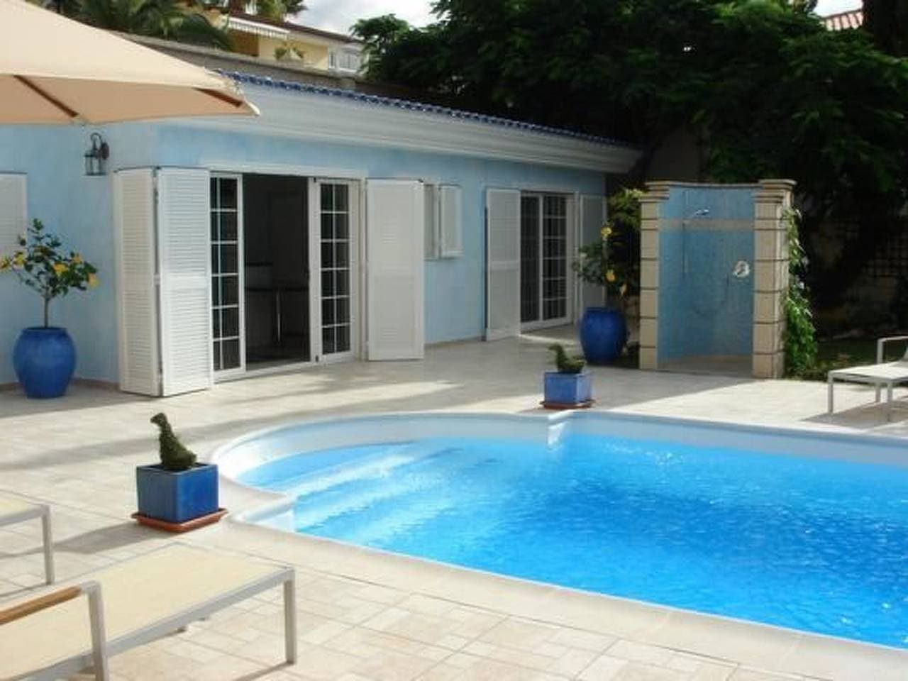 Charmantes Ferienhaus in Chayofa mit Terrasse, Garten und Pool 1