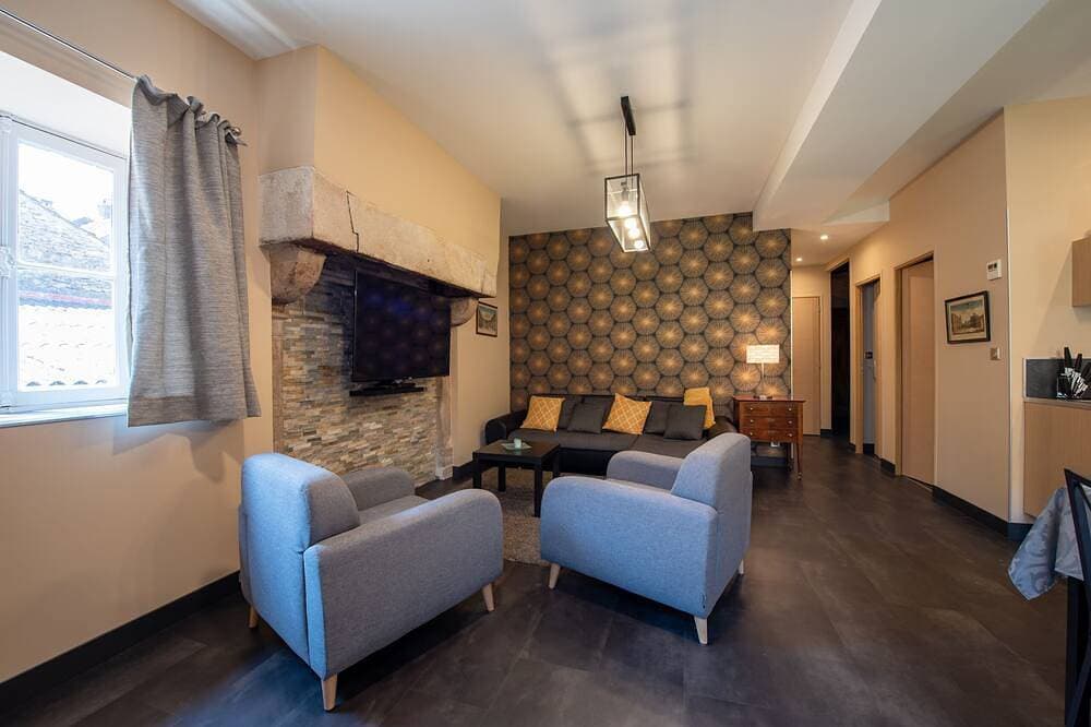 Renovated winegrower's house in a quiet location 1