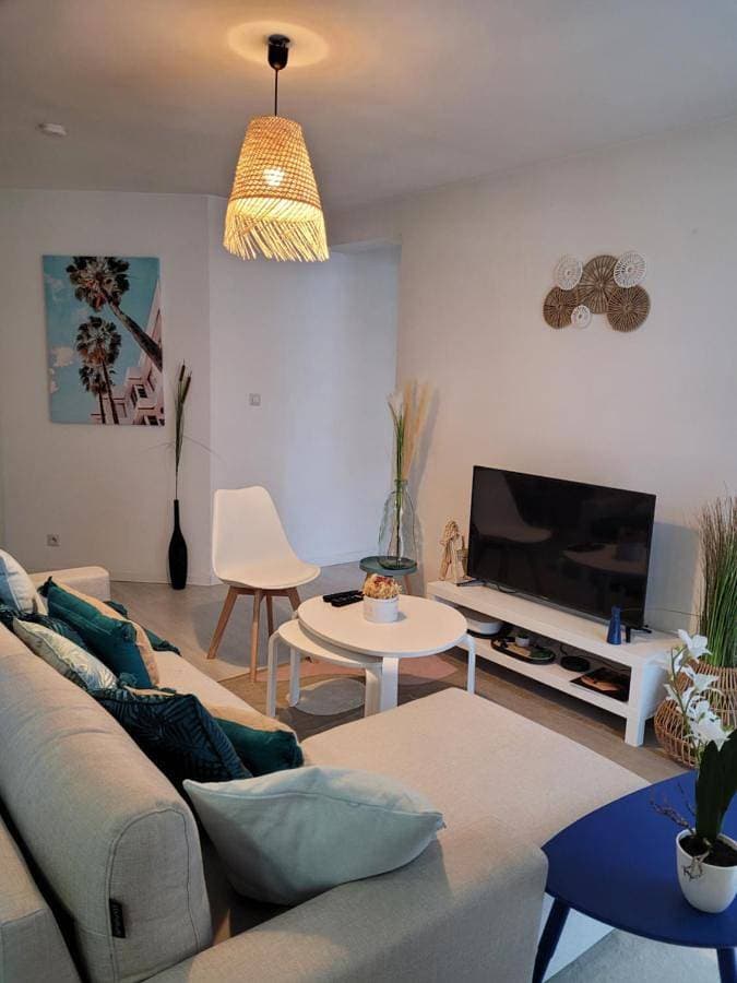 COCOONING HOUSE 211 SUITE AZUR appartement AEROPORT PARIS ROISSY CDG, PARC ASTERIX, CHATEAU DE CHANTILLY, STADE DE FRANCE 1