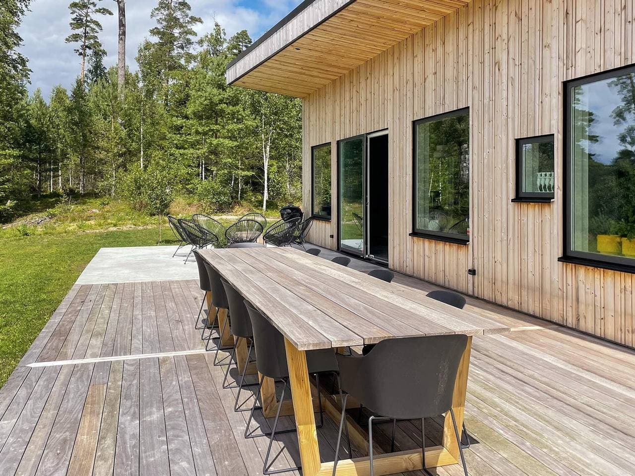 Foto 5 von 42: Geräumige Villa am See mit Sauna
