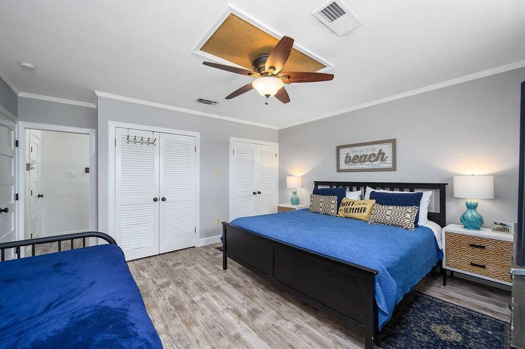 \"RightOnTheBeachVR\" Front Row Jamaica Beach 4Br / 3bth, atemberaubende Aussichten, riesige Decks 1