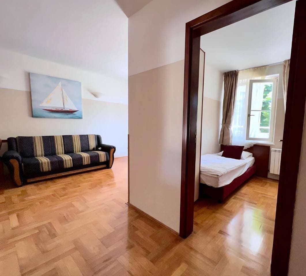 Foto 12 von 21: Two-Bedroom Apartment with Garden View