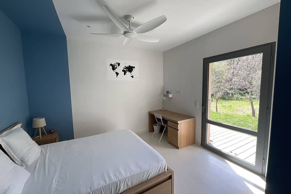 Foto 9 von 30: Villa Contemporaine Avec Piscine . Le 210
