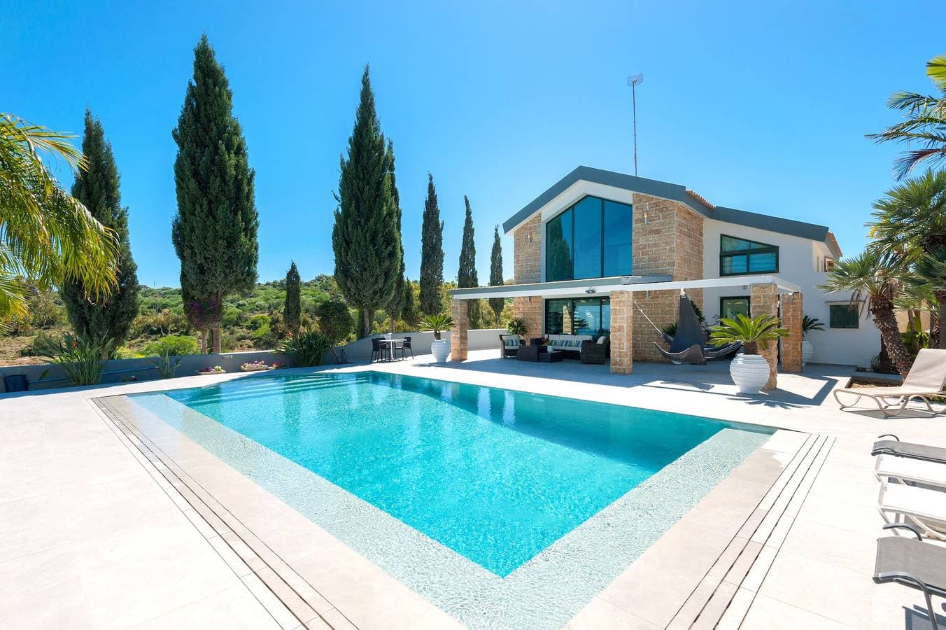 Villa 1