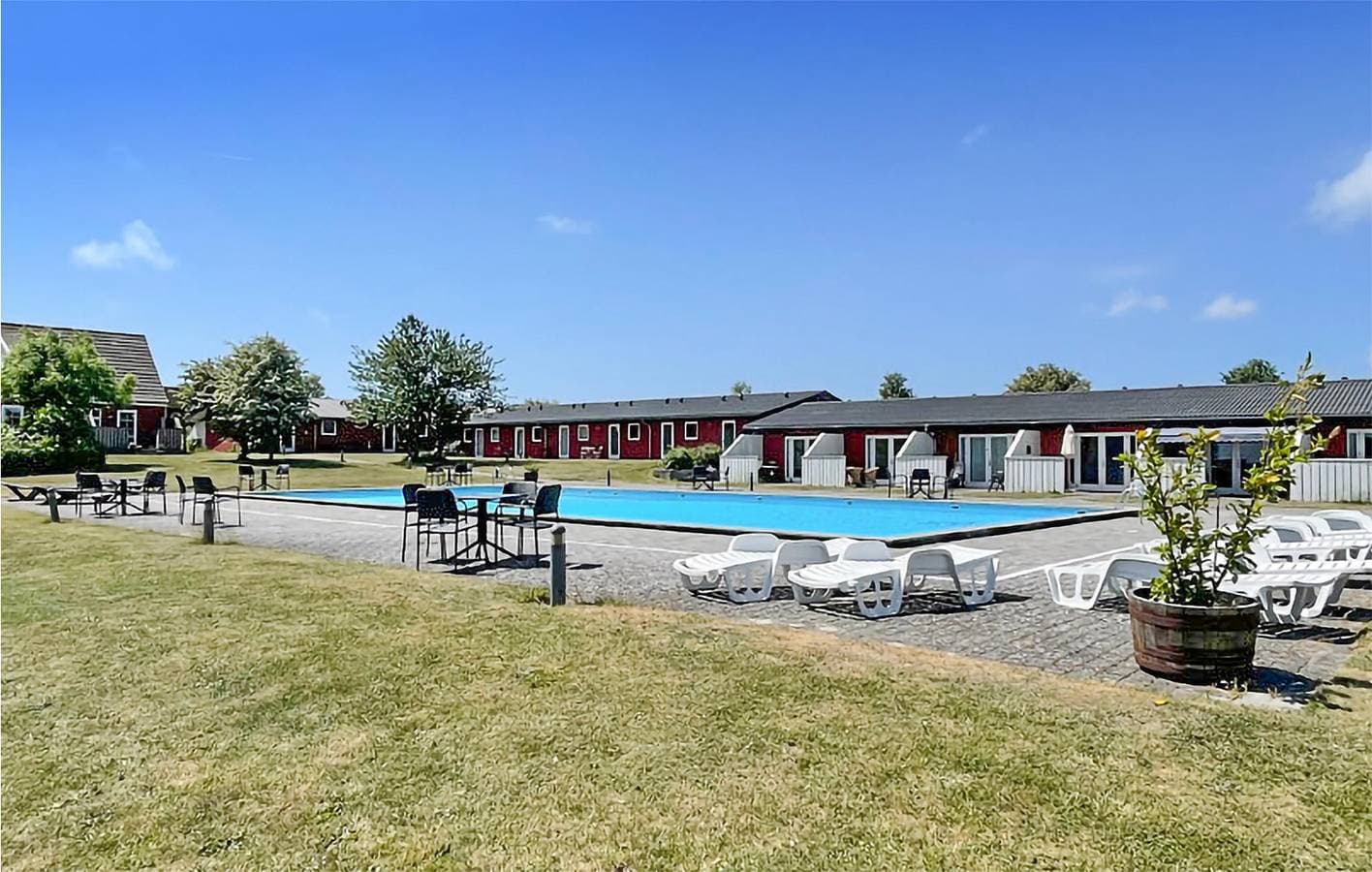 Foto 11 von 21: Ferienwohnung für 4 Personen mit Pool