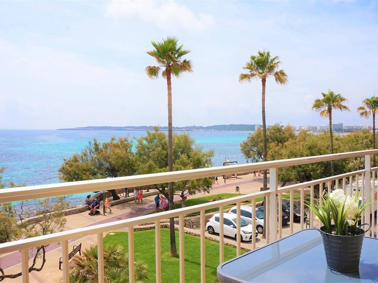 Renovierte 2-Zimmer-Wohnung mit Klimaanlage nahe Strand in Cala Bona 1