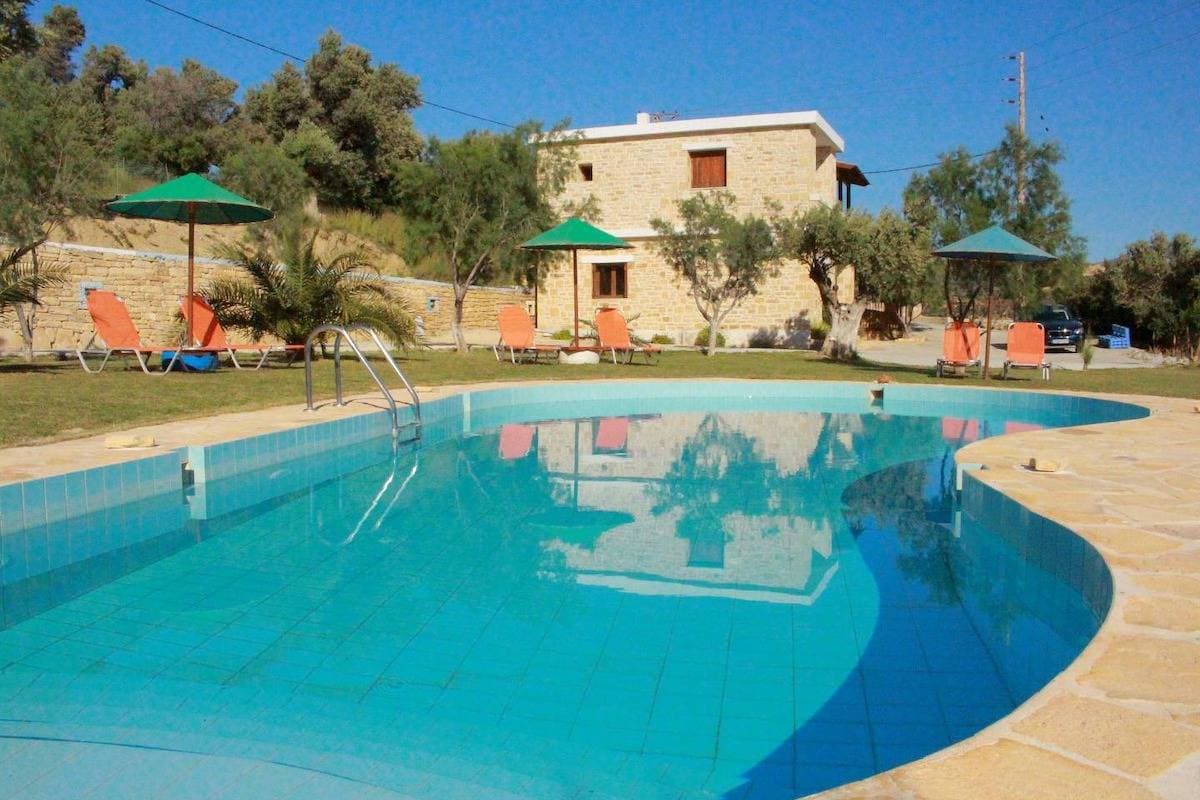 Foto 6 von 50: Ferienwohnung im Grünen mit Pool, großer Garten, Wifi | Triopetra, Kreta