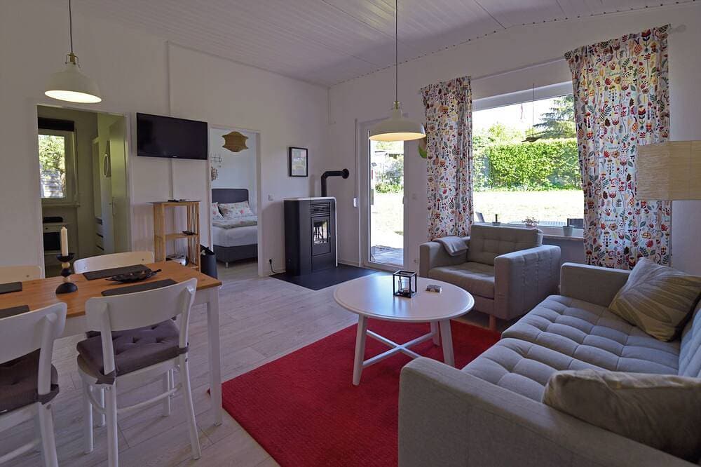Foto 8 von 17: Ferienhaus Trüdi 2 - Gemütlicher freistehender Bungalow