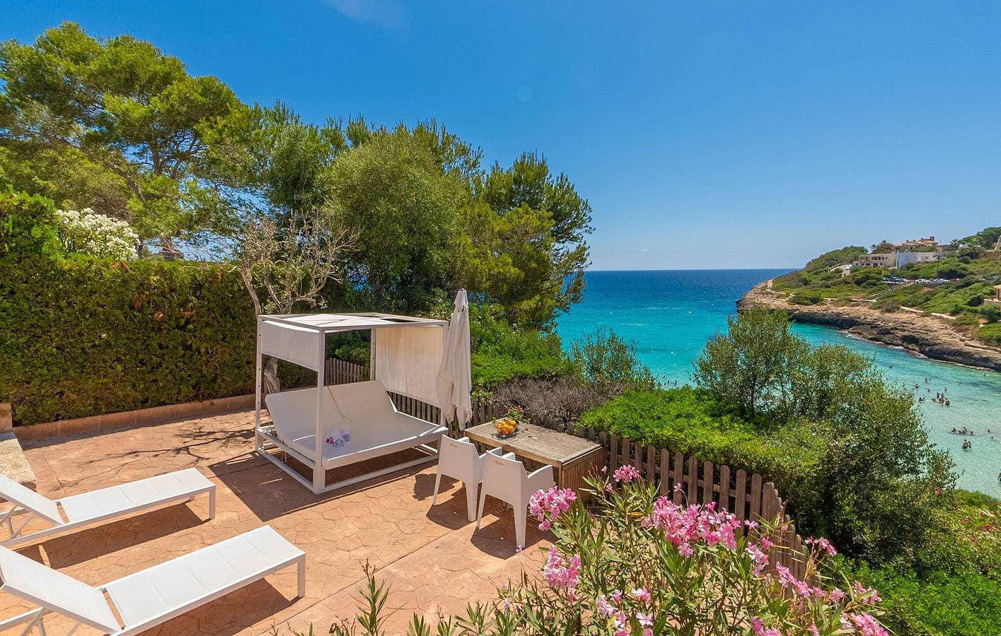 Foto 9 von 37: Luxus-Apartment mit Meerblick & Pool, 400m zum Strand Cala Anguila