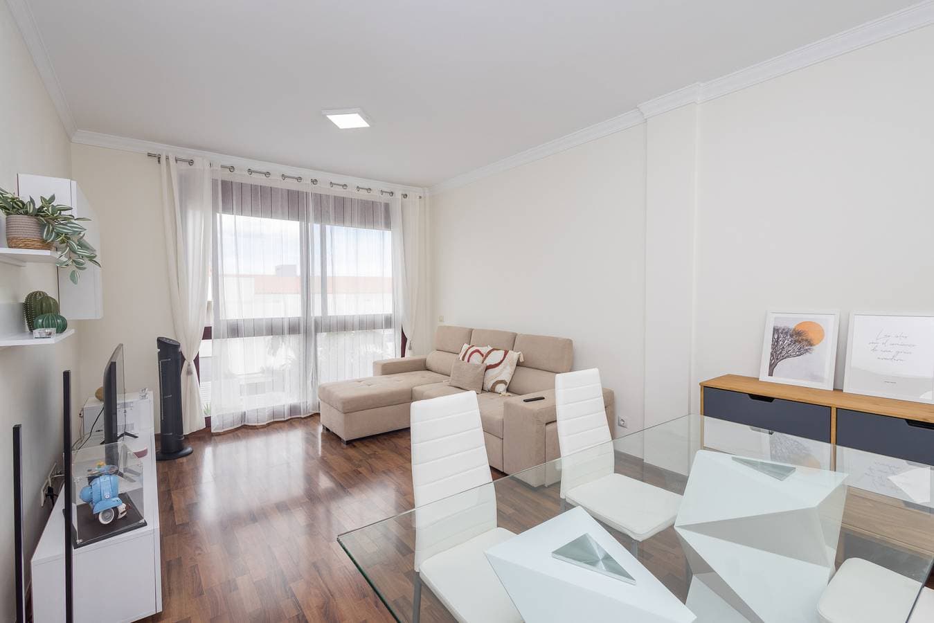 Foto 8 von 42: Luxury Workfriendly Home - Far Ocean Views