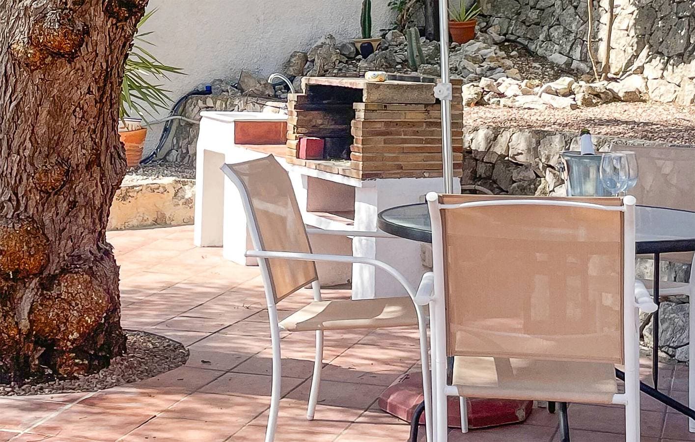 Foto 6 von 23: Modernes Apartment mit Pool und Terrasse in Orba, nahe dem Stadtzentrum