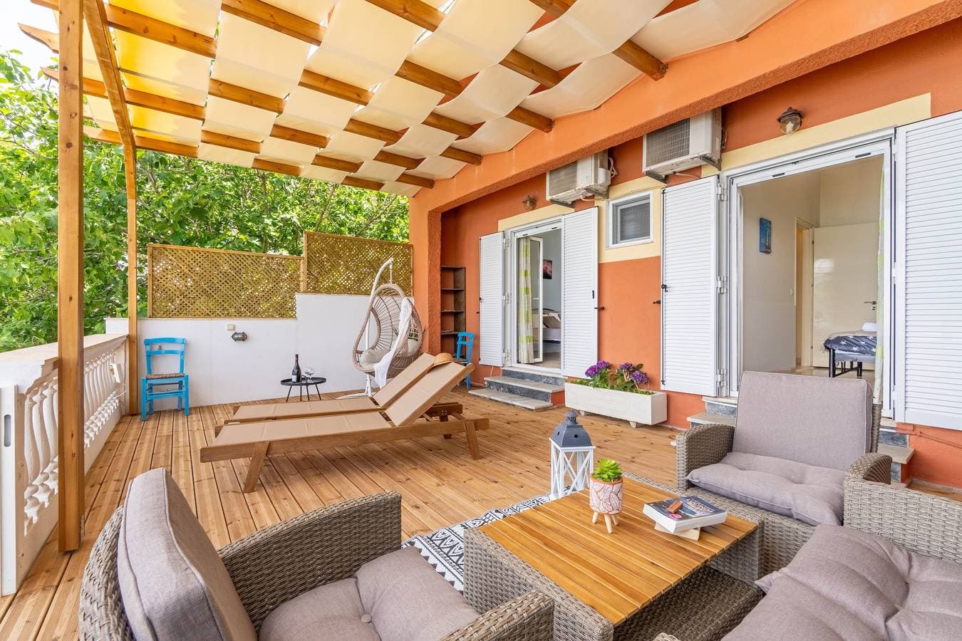 Foto 3 von 27: Ferienwohnung 'Nikos Seaside' mit Meerblick, WLAN und Klimaanlage