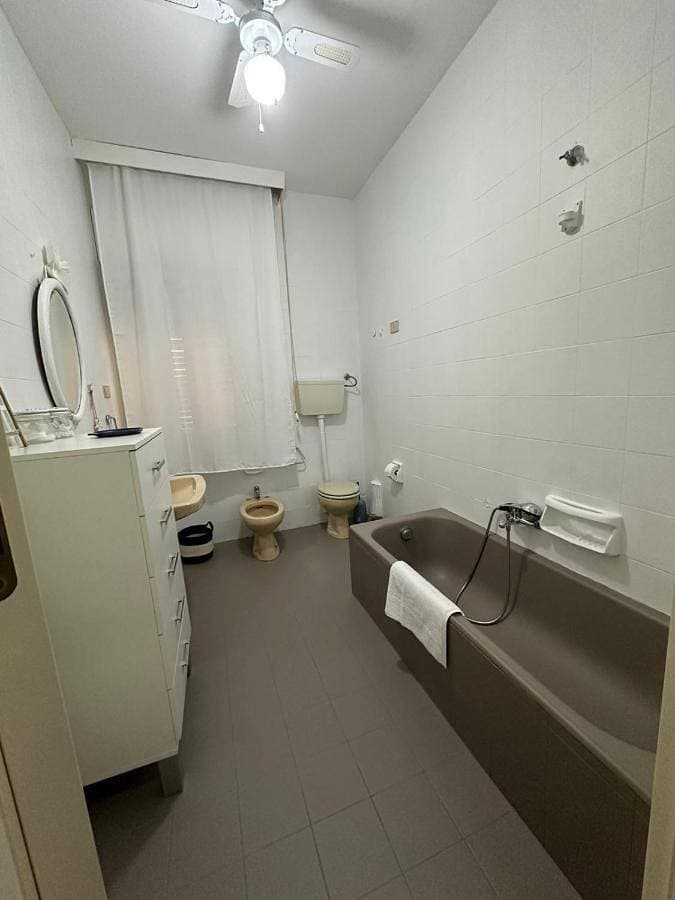 Foto 5 von 14: Triple Room with Shared Bathroom
