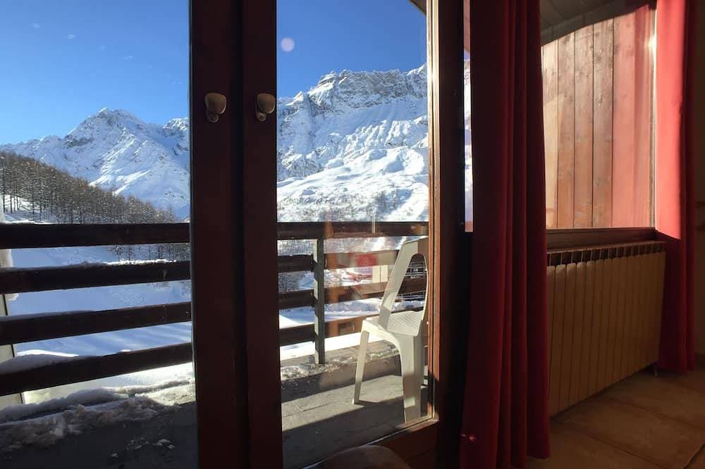 Luxury three-room apartment in Cervinia Sci and Sauna, facing ski slopes. 1