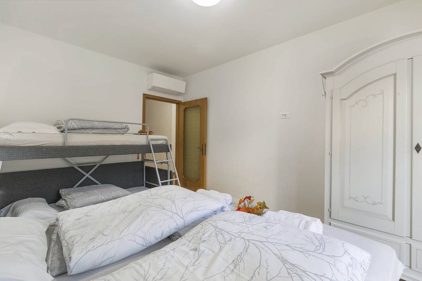 Foto 4 von 19: Villa Pastoedo Ap. Verde - Balcony & Mountain Views