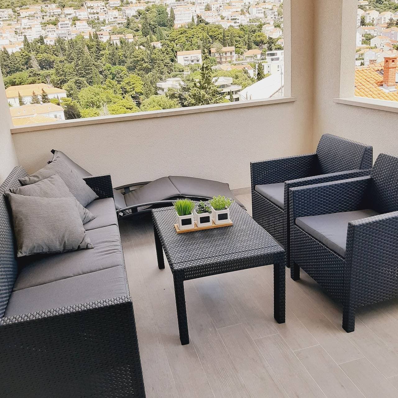 Foto 2 von 31: Ferienwohnung für 6 Personen mit Balkon