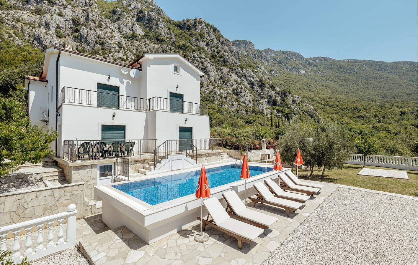 Foto 4 von 34: Ferienhaus für 10 Personen mit Pool