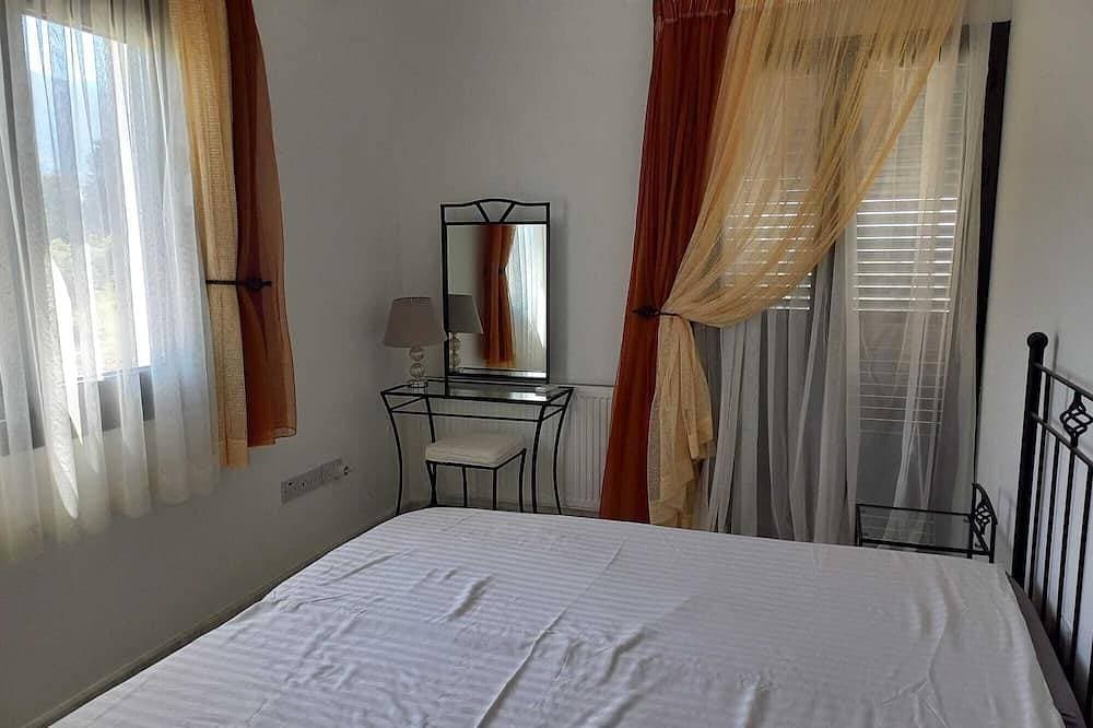 Foto 5 von 30: Geräumige Villa mit 4 Schlafzimmern, privatem Pool und großem Garten, Bellapais.