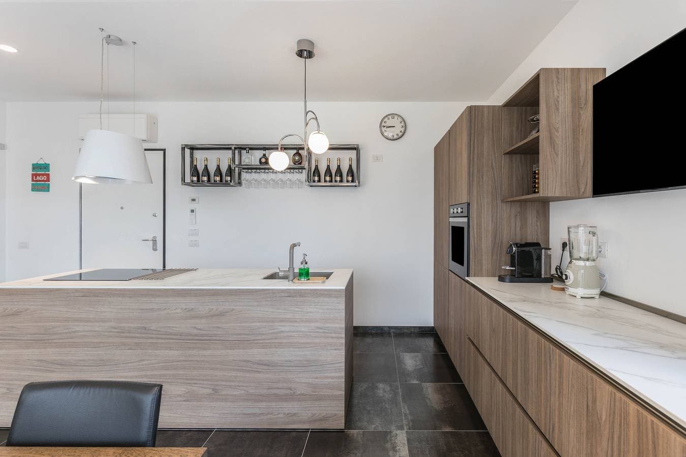 Foto 10 von 26: Ferienwohnung "Bardolino Luxury - Erdgeschoss" mit Seeblick