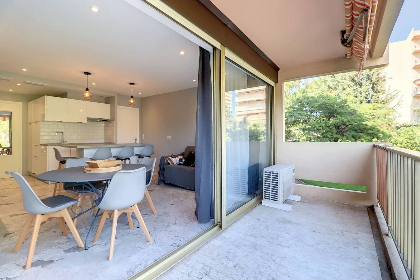 Foto 2 von 15: Ferienwohnung für 4 Personen mit Terrasse