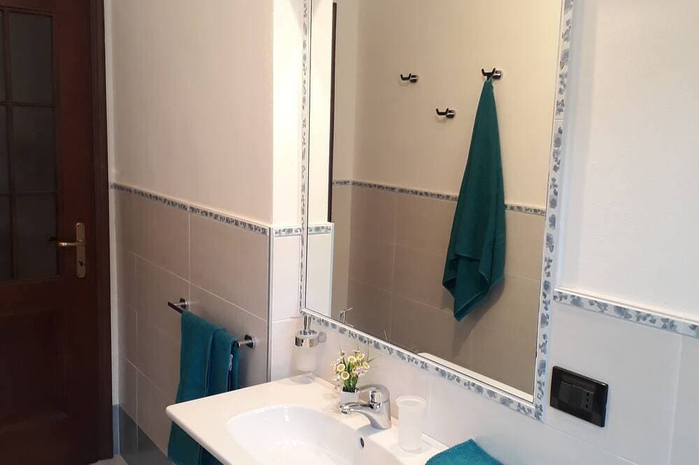 Foto 6 von 9: Apartment Trieste in Marone Bs Lake Iseo