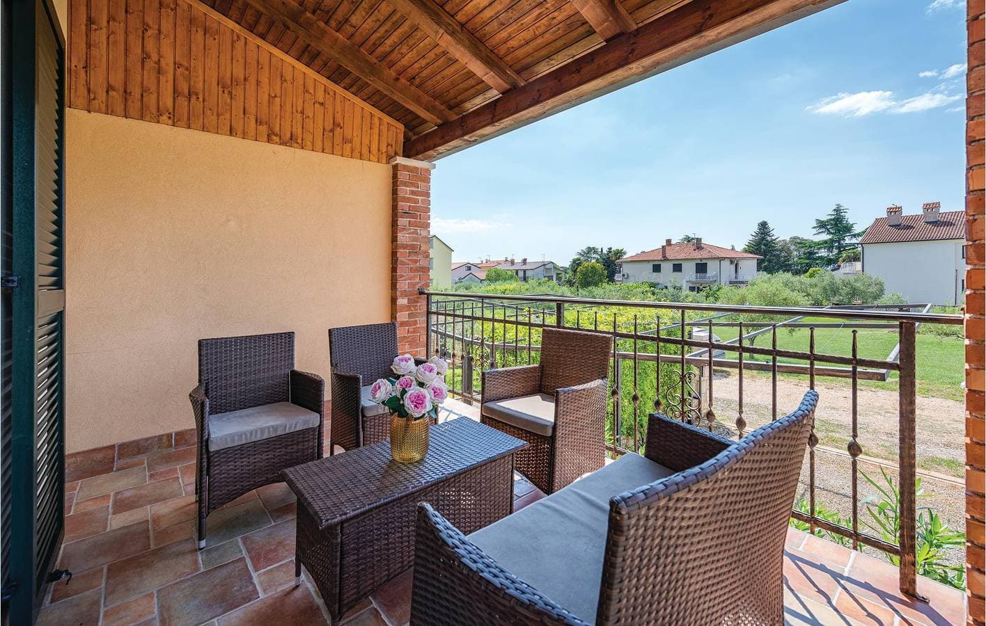 Foto 9 von 33: Geräumige Ferienwohnung mit Terrasse, WLAN und Parkplatz – 300 m bis zur Küste