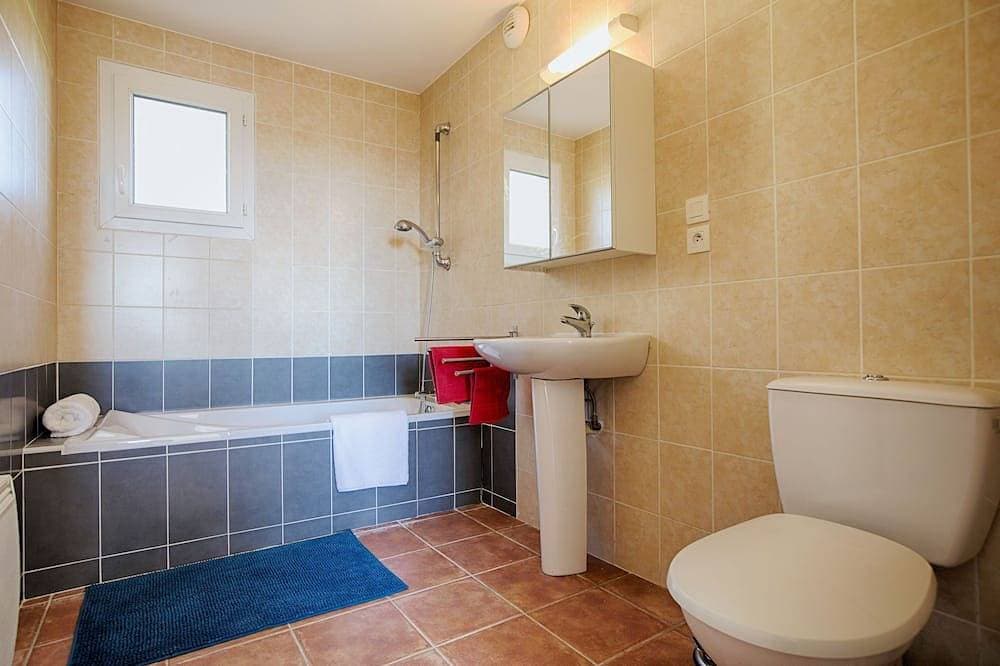 Foto 7 von 30: Hangvilla mit Pool, Joyeuse