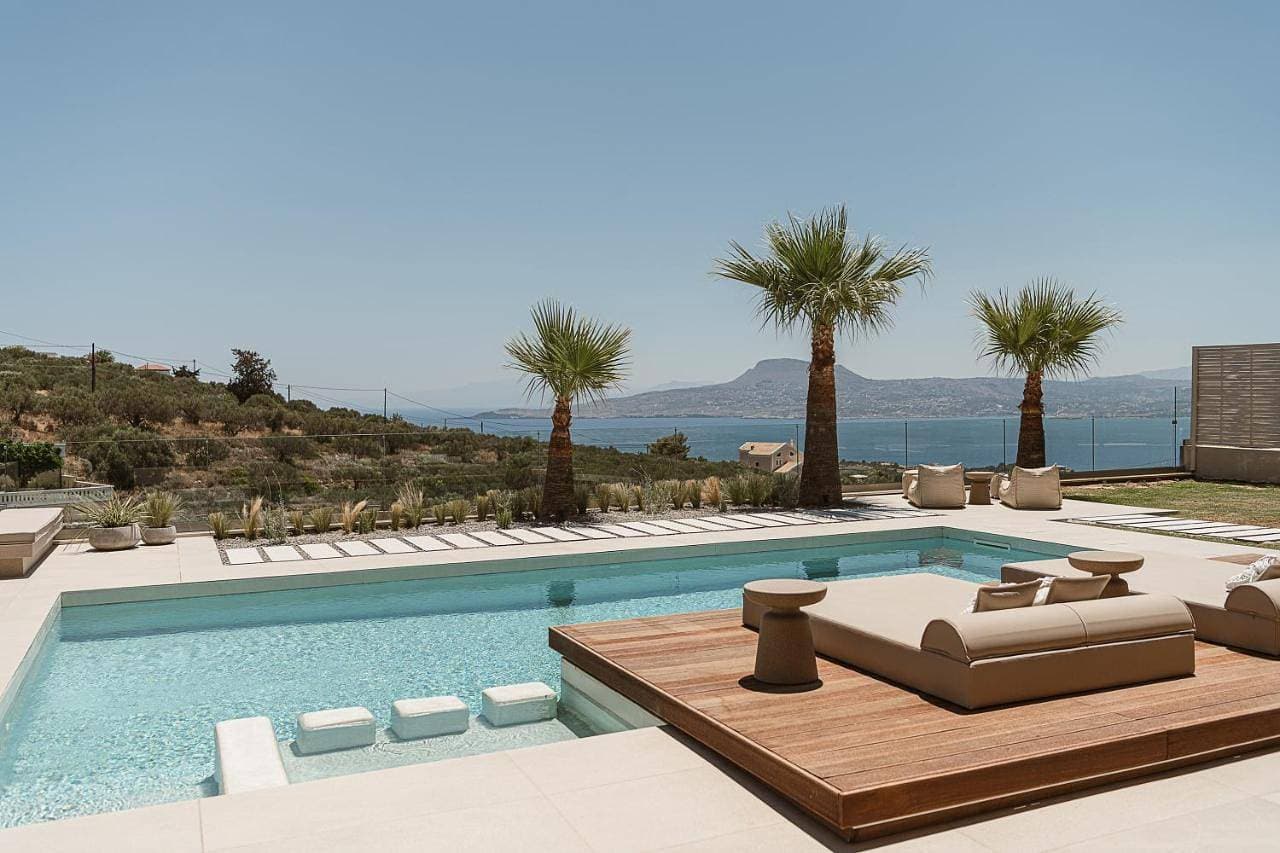 Villa Niolos I 1