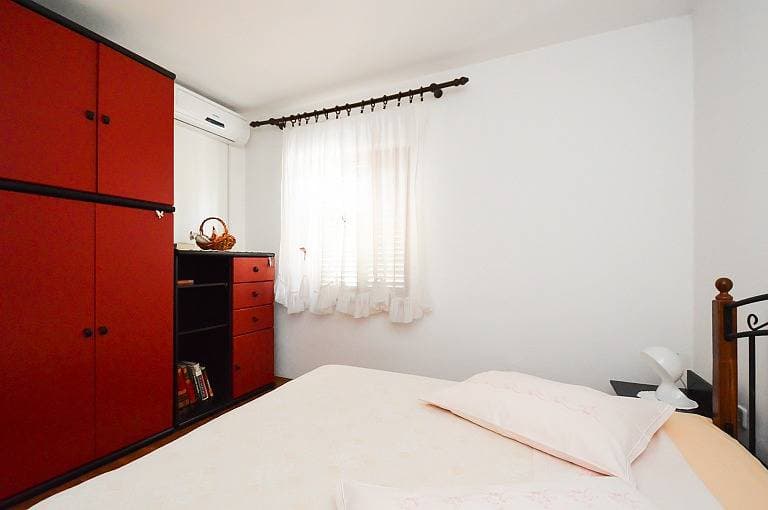Foto 12 von 21: Ferienwohnung für 8 Personen mit Balkon