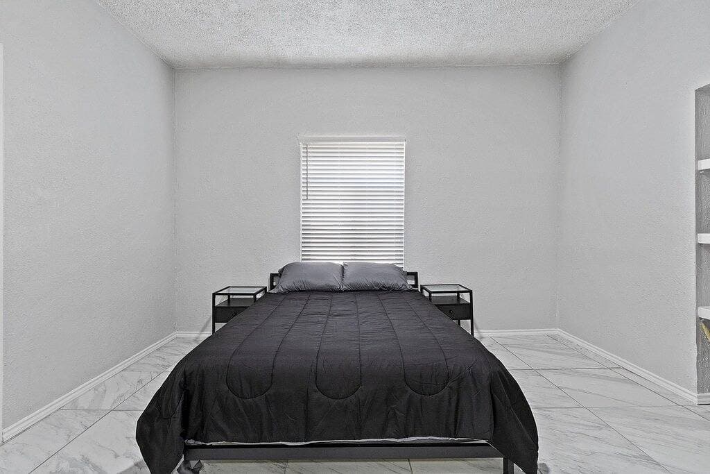 Foto 6 von 20: Welcoming modern home in Central El Paso