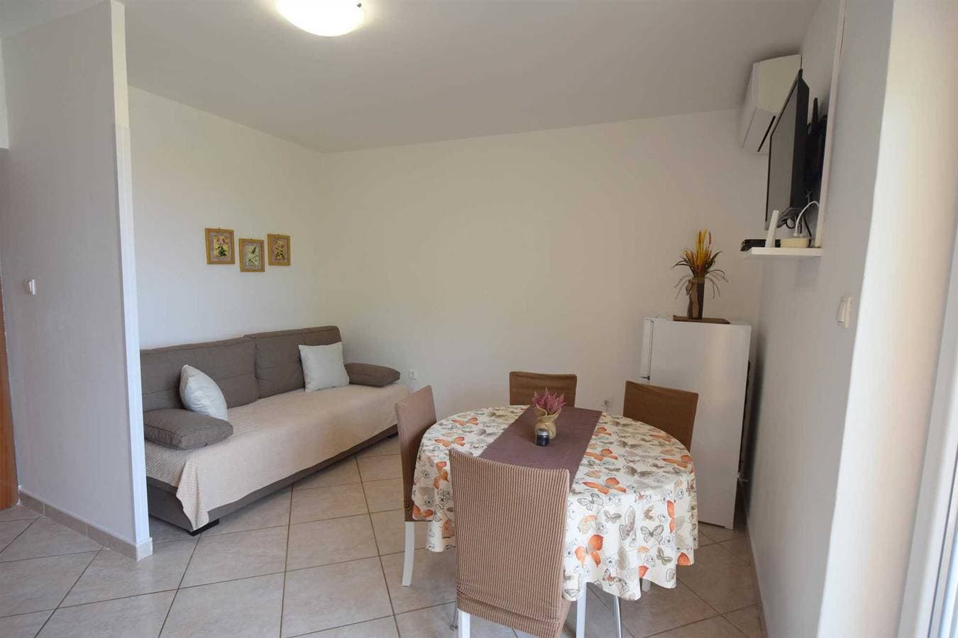 Foto 10 von 17: Ferienwohnung Josipa 4 mit Balkon