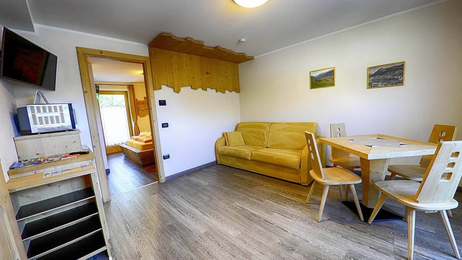 Foto 3 von 12: Wohnung Mont dala Nef - Baita Cusini mit Bergblick, Spa-Bereich & WLAN