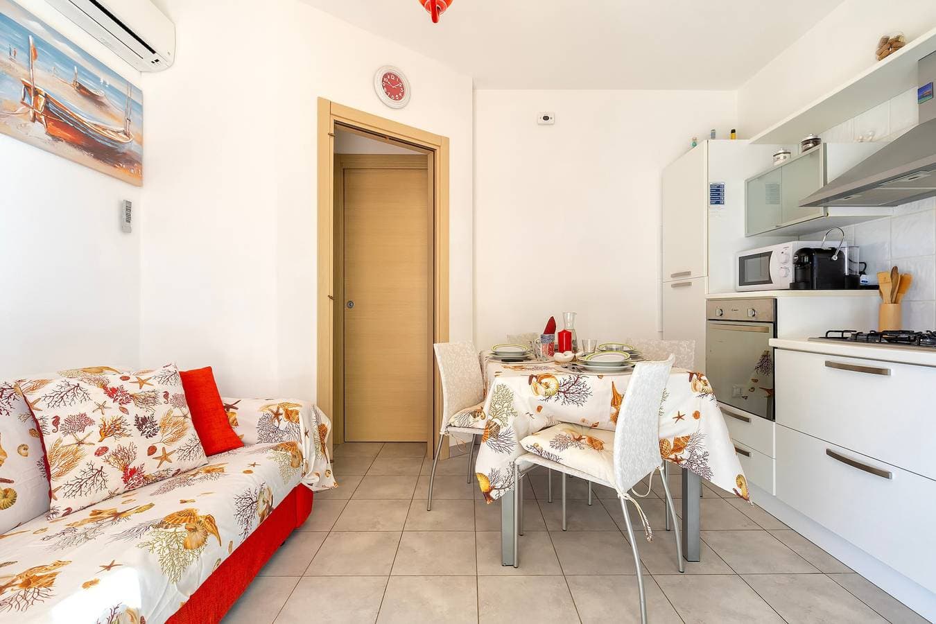 Foto 7 von 27: Ferienhaus 'Petra Maris' mit privatem Garten, Balkon und WLAN