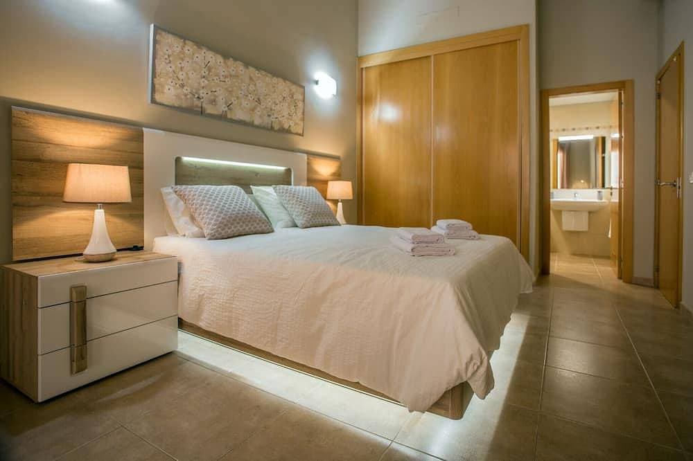 Foto 4 von 30: Modernes Stadthaus mit 2 Schlafzimmern, Wifi und Garage neben dem Strand