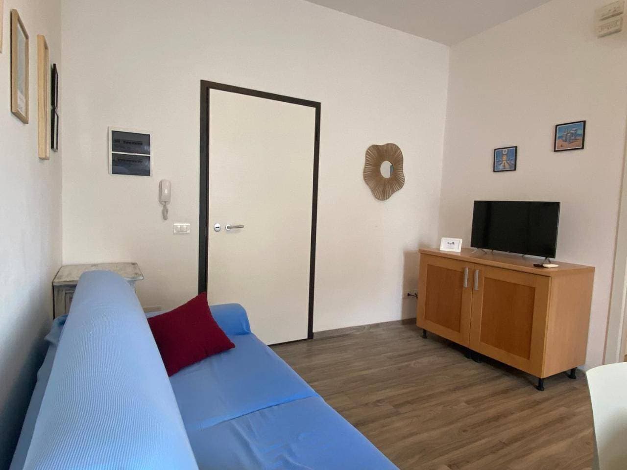 Foto 10 von 27: One-Bedroom Apartment with Partial Sea View