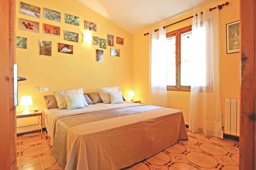 Foto 3 von 26: Sehr ruhige, malerische Lage, privater Pool, Schattenterrasse, Ortsnah, Internet