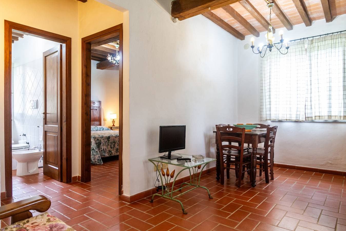 Foto 7 von 27: Ferienwohnung 'Riccio' mit Gemeinschaftspool, WLAN und Klimaanlage