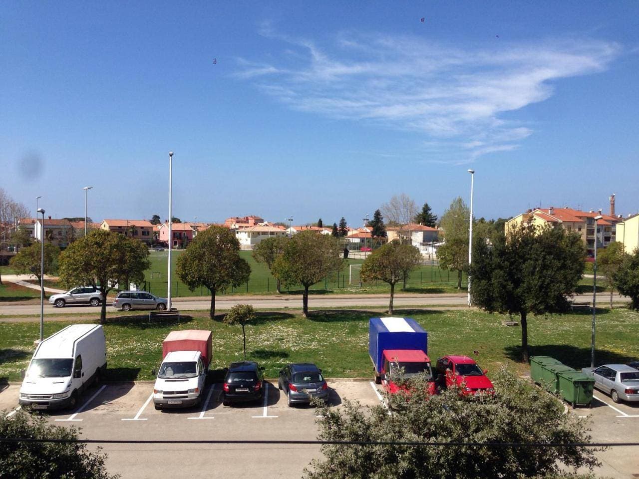 Foto 12 von 31: One-Bedroom Apartment with Balcony and City View