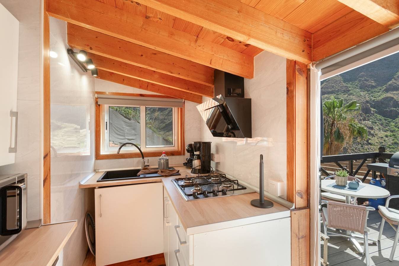 Foto 4 von 29: Ferienhaus 'Arguineguín Retreat' mit Bergblick, WLAN und Klimaanlage