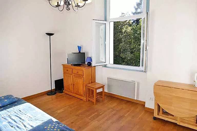 Foto 2 von 10: Studio-Kabine mit Garage Bergblick